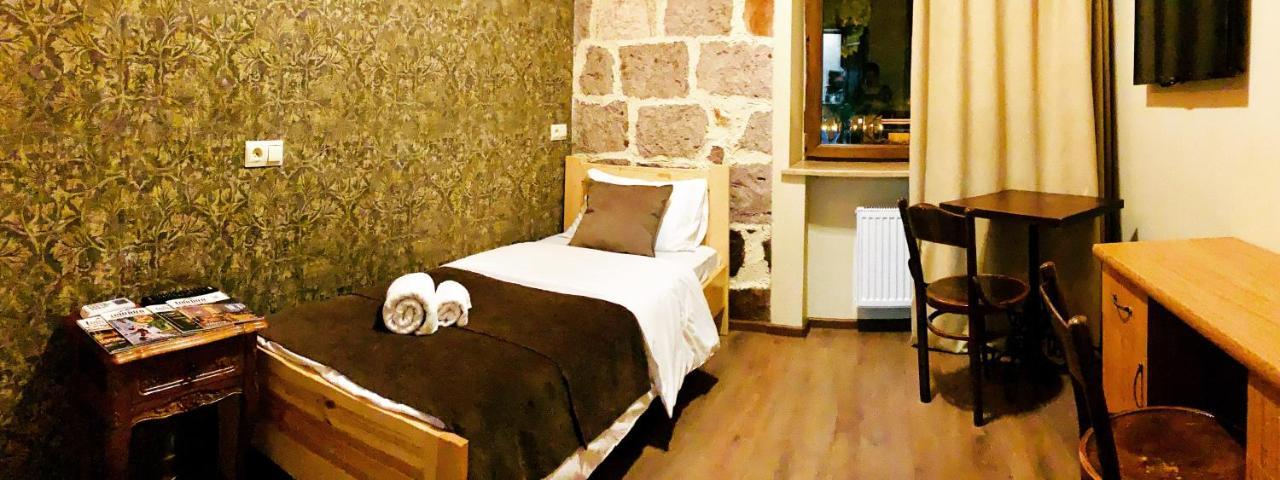 Studio Boutique Hotel At Cascade Yerevan Exterior photo