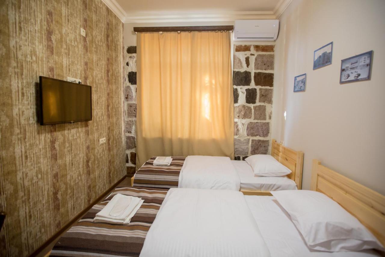 Studio Boutique Hotel At Cascade Yerevan Exterior photo